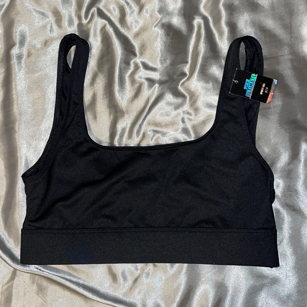 pink
small
black sports bra